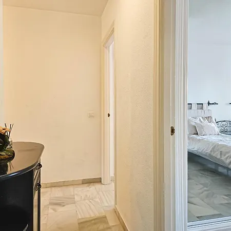 Two Bedroom Golf Side Apartment, Mijas Golf Apartamento *