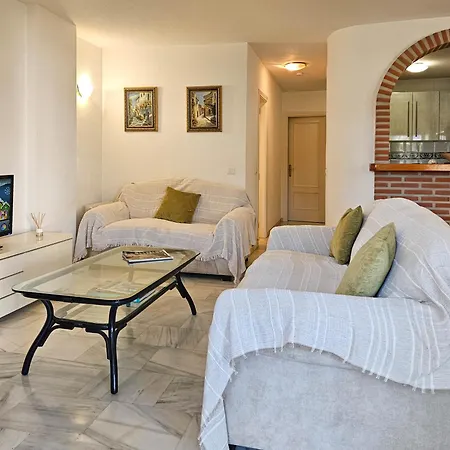 Two Bedroom Golf Side Apartment, Mijas Golf Apartmán *